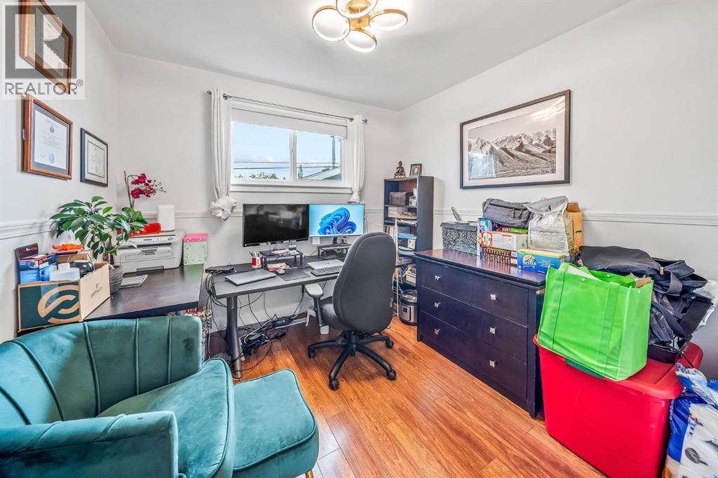 703 Millar Road NE - 26