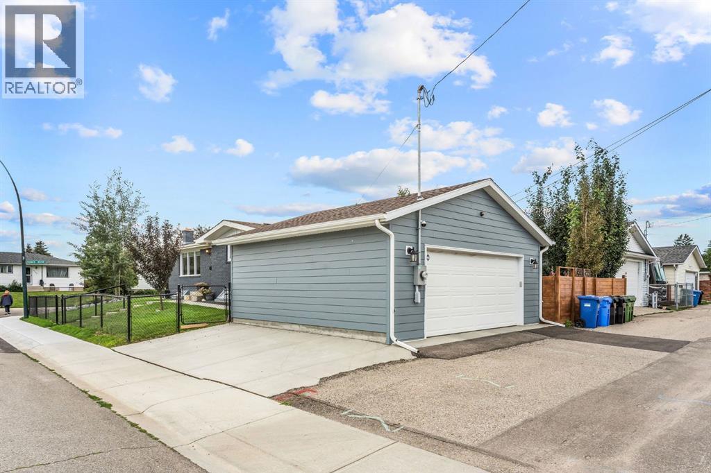 703 Millar Road NE - 7
