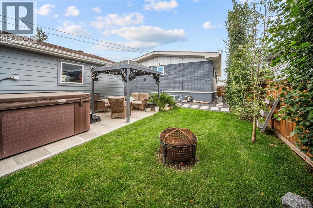 703 Millar Road NE - 30