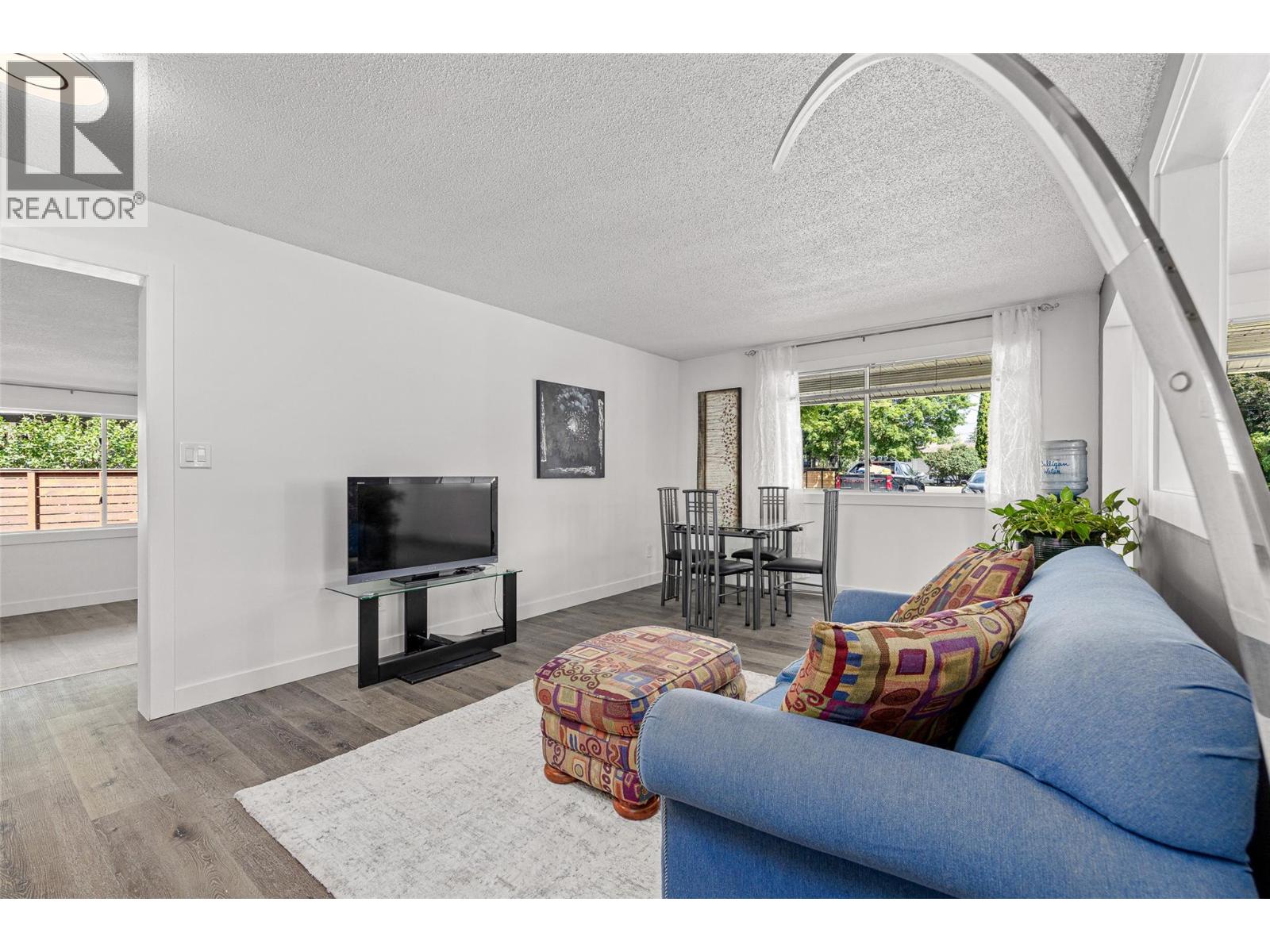 654 Armour Crescent, Kelowna