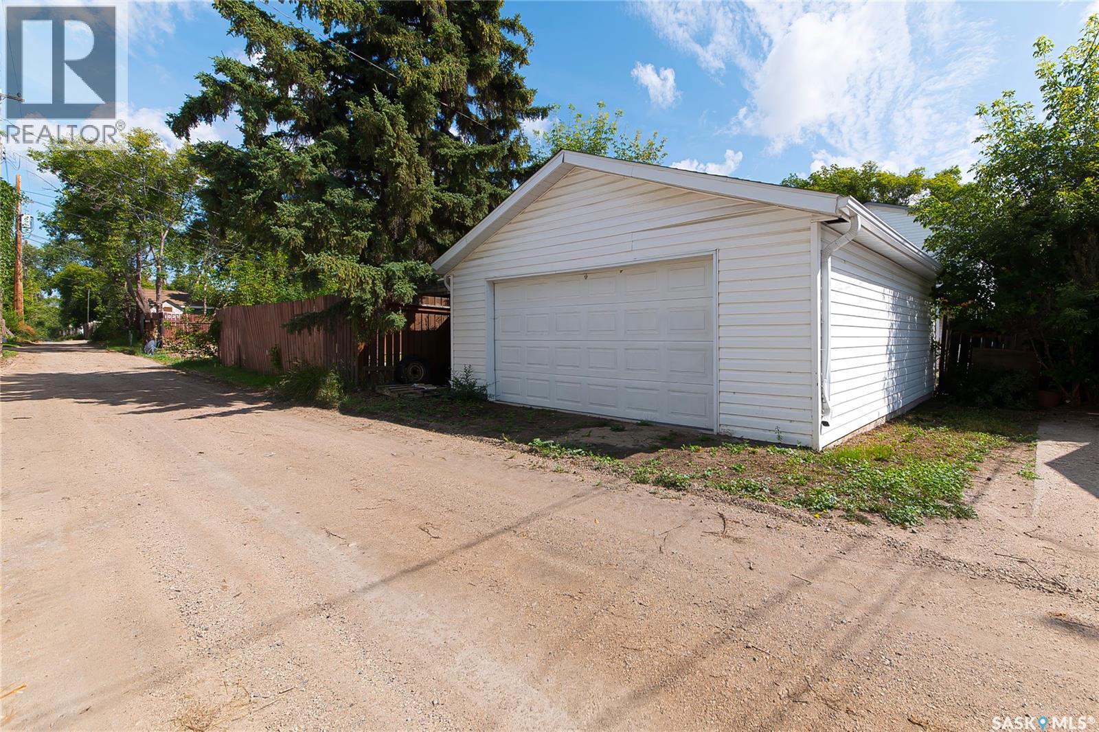 1017 J AVENUE N - 31