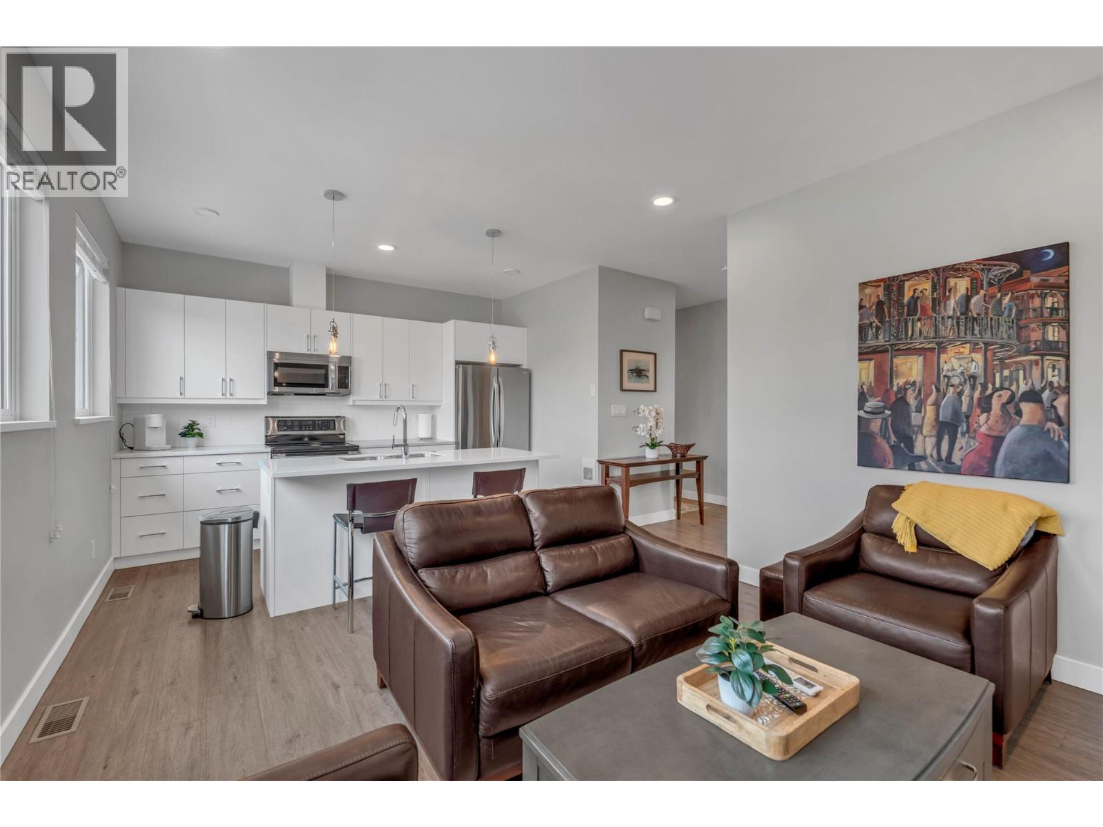 367 DOUGLAS Avenue - 45