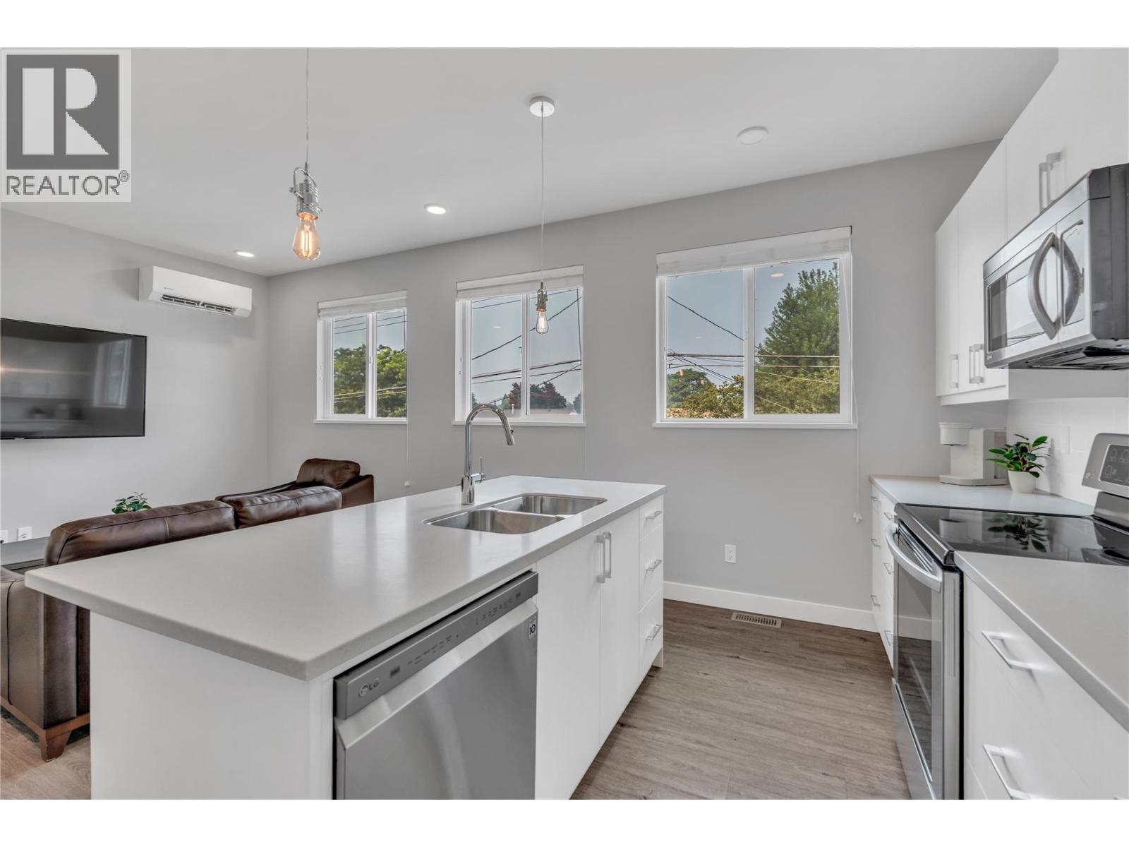 367 DOUGLAS Avenue, Penticton