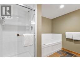 310g2 4653 Blackcomb Way, Whistler, BC V8E0Y9 Photo 14
