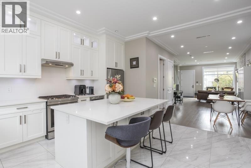 8559 MONTCALM STREET, Vancouver