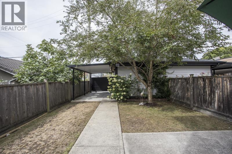 8559 MONTCALM STREET, Vancouver