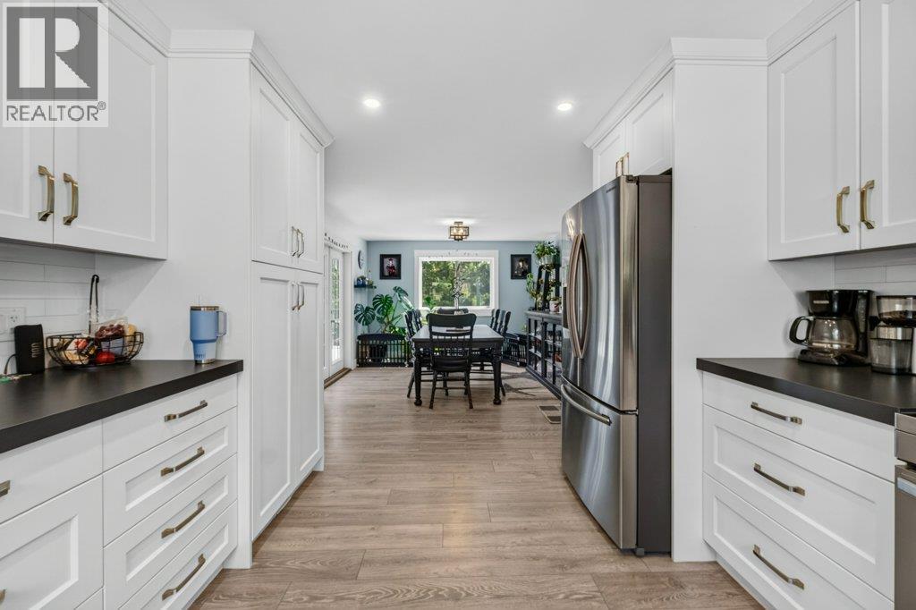  411 Christison Road Southwest, Salmon Arm