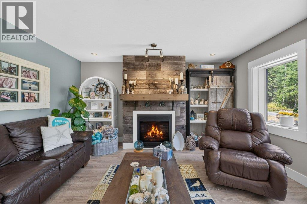  411 Christison Road Southwest, Salmon Arm