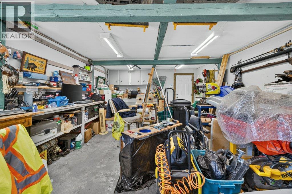 411 Christison Road SW - 48