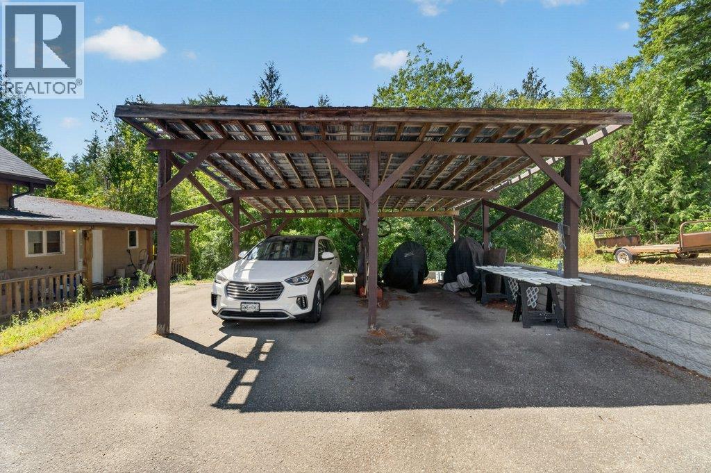  411 Christison Road Southwest, Salmon Arm