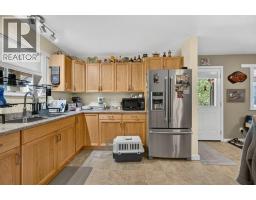 411 Christison Road Sw, Salmon Arm, BC V1E3B4 Photo 35