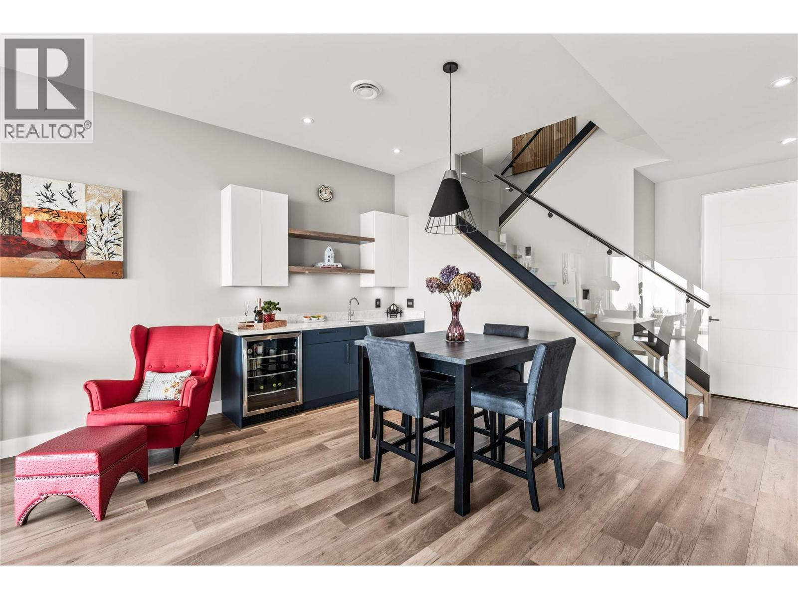 9814 Beacon Hill Crescent - 54