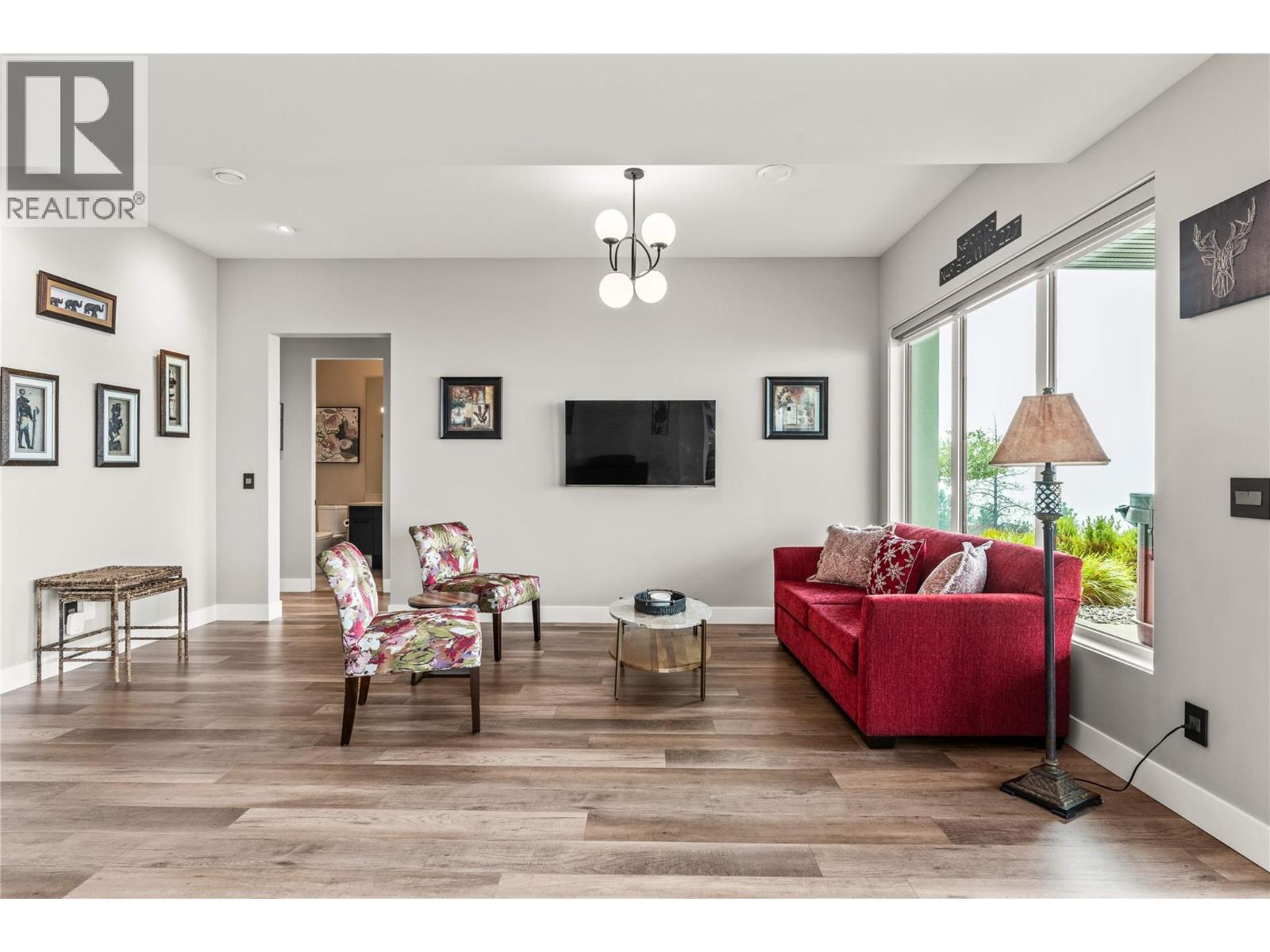9814 Beacon Hill Crescent - 58
