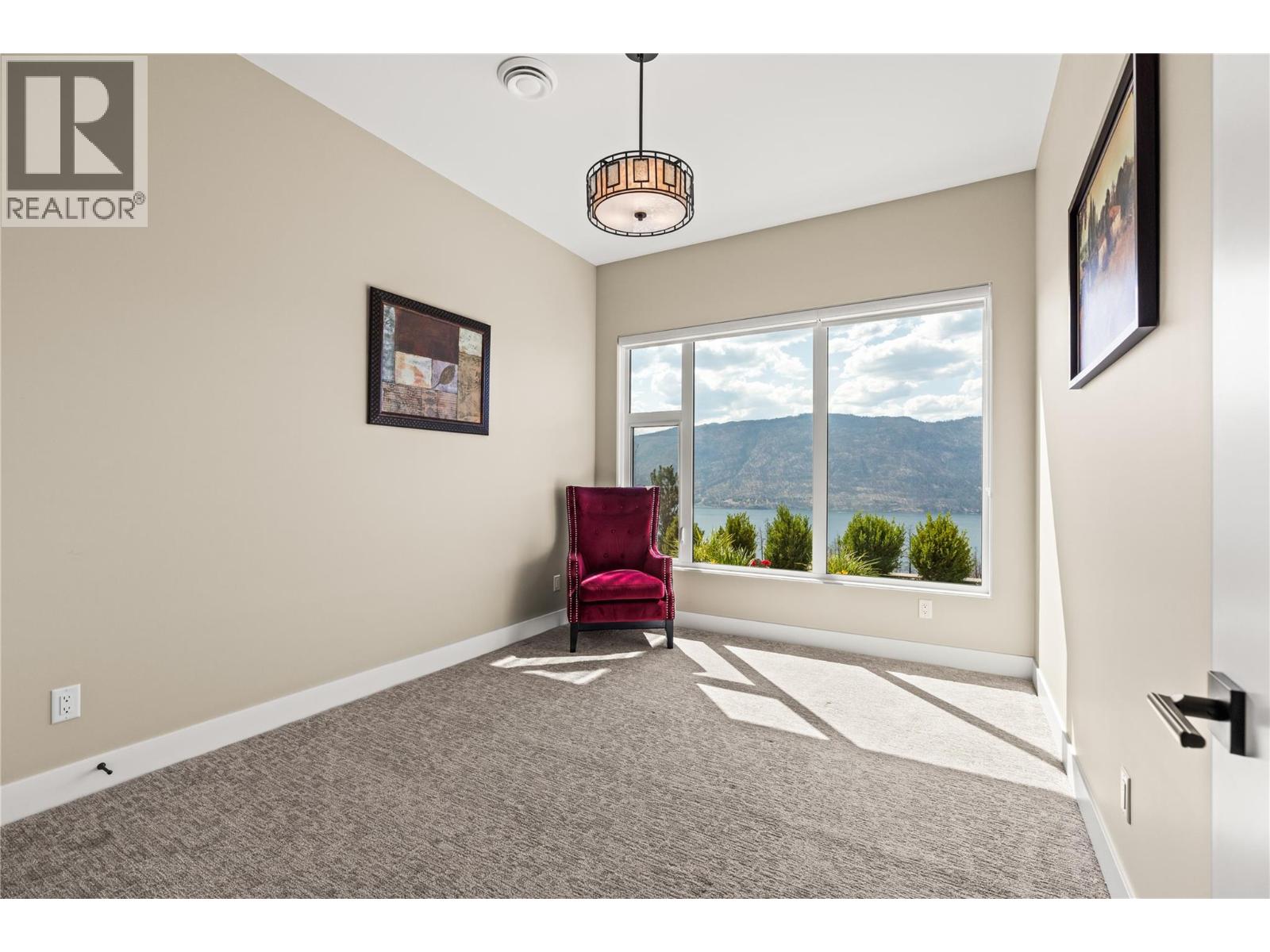 9814 Beacon Hill Crescent - 60