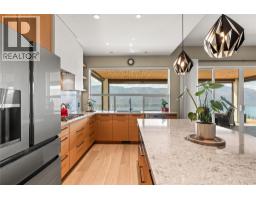 9814 Beacon Hill Crescent, Lake Country, BC V4V0A9 Photo 23
