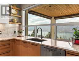 9814 Beacon Hill Crescent, Lake Country, BC V4V0A9 Photo 25