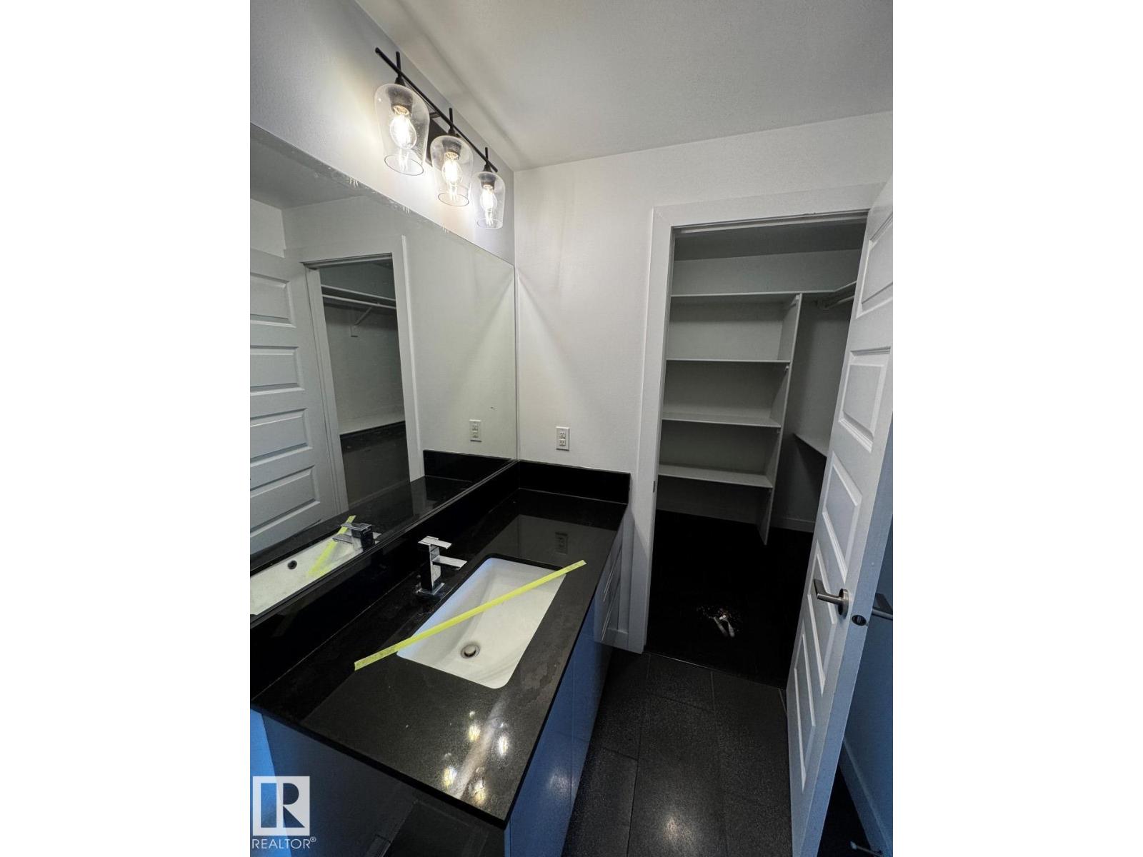 #1803 10388 105 ST NW - Image 11