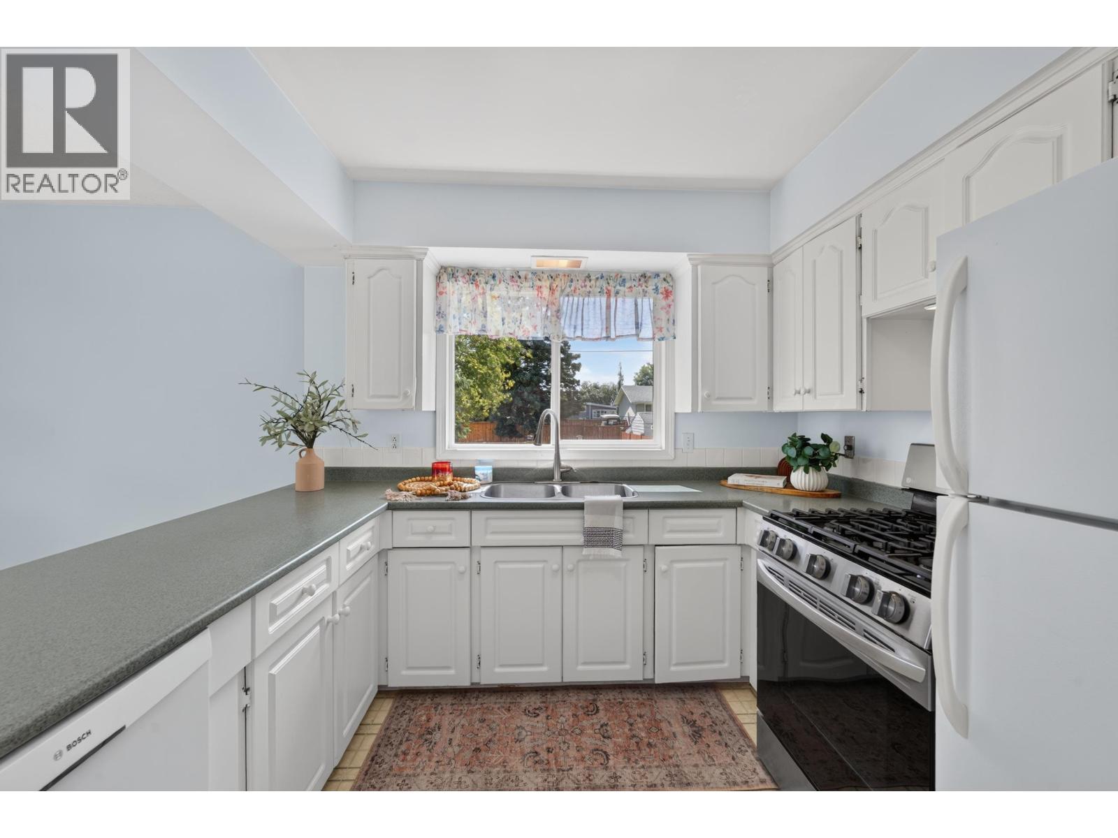 9611 108 AVENUE - 13