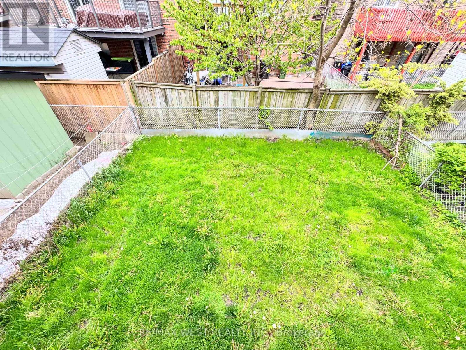 26 BROWNRIDGE CRESCENT - 34