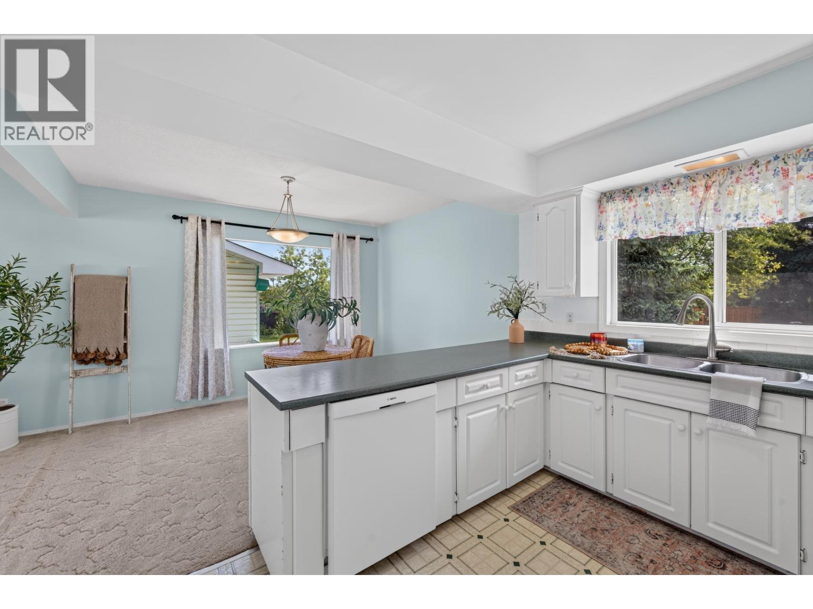 9611 108 AVENUE - Image 15