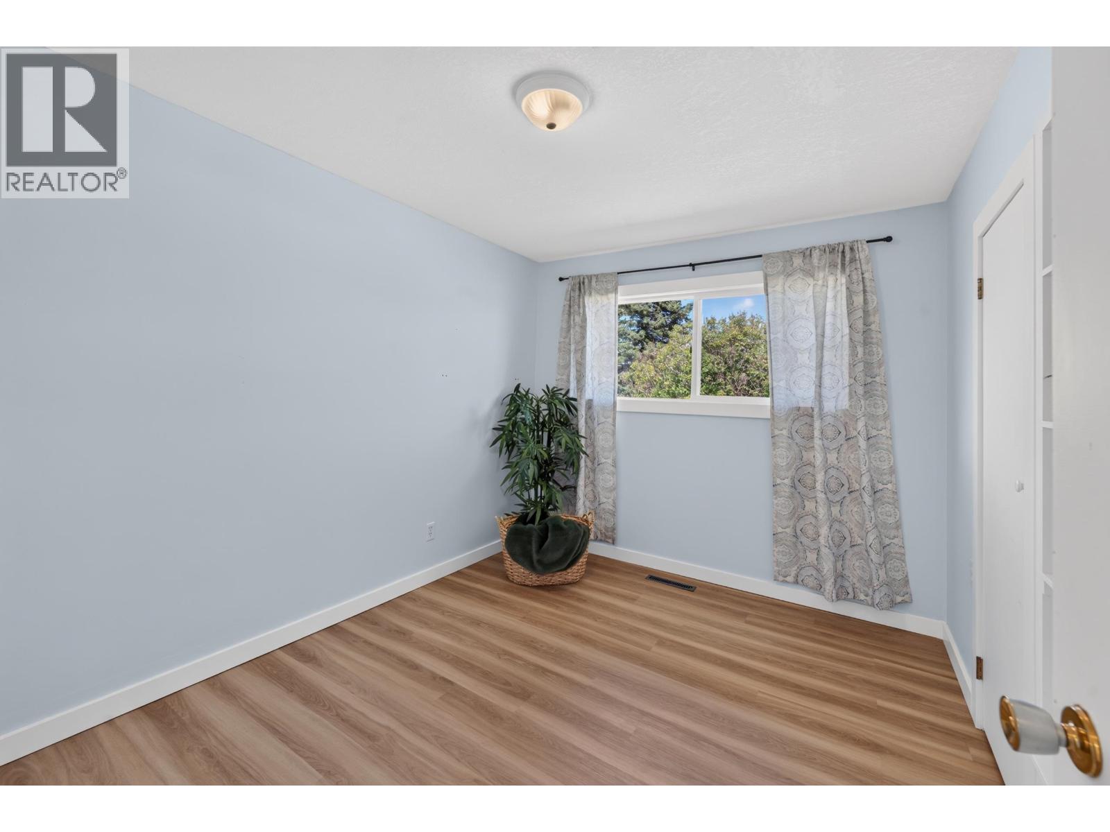 9611 108 AVENUE - 16