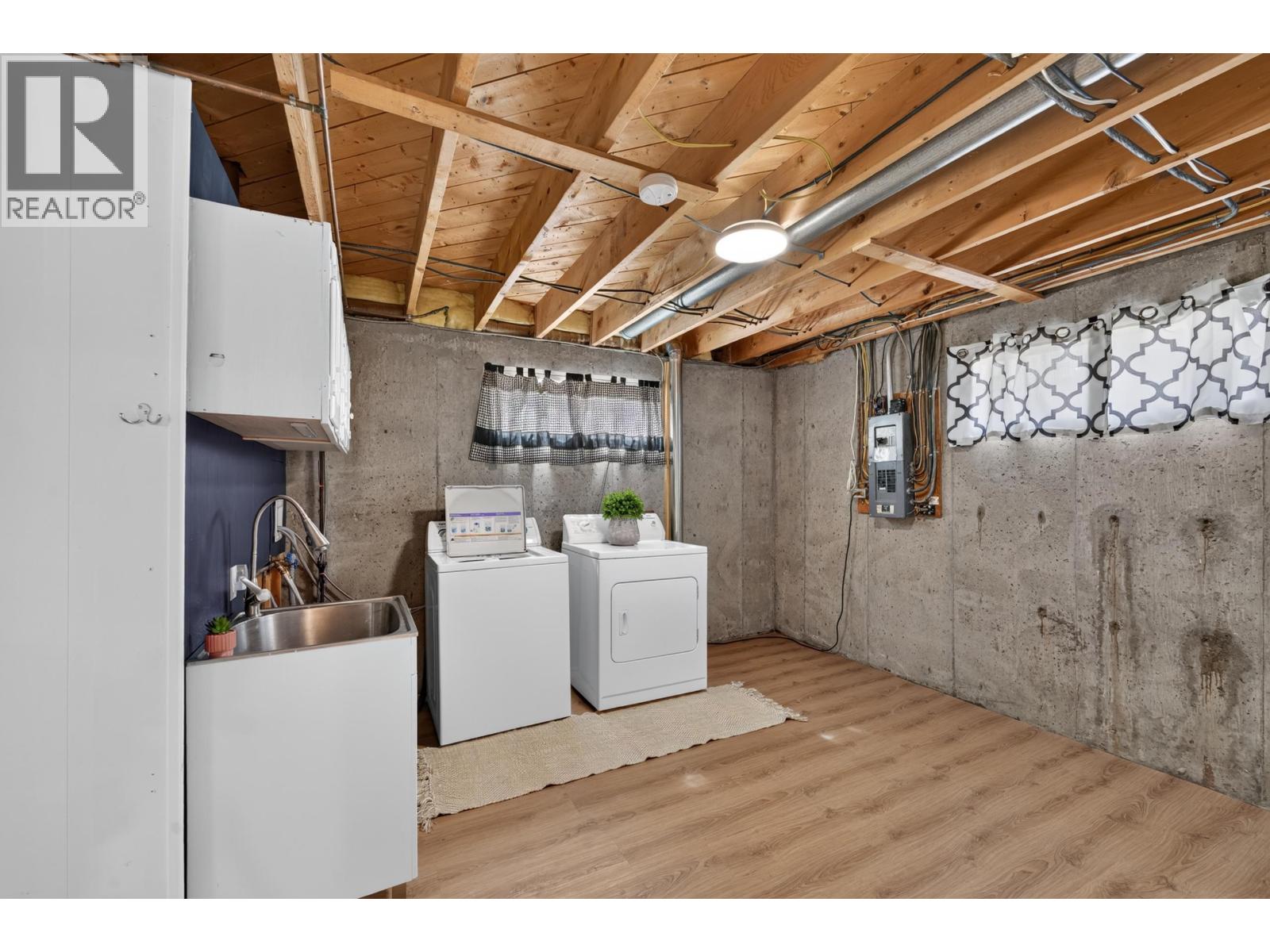 9611 108 AVENUE - Image 30