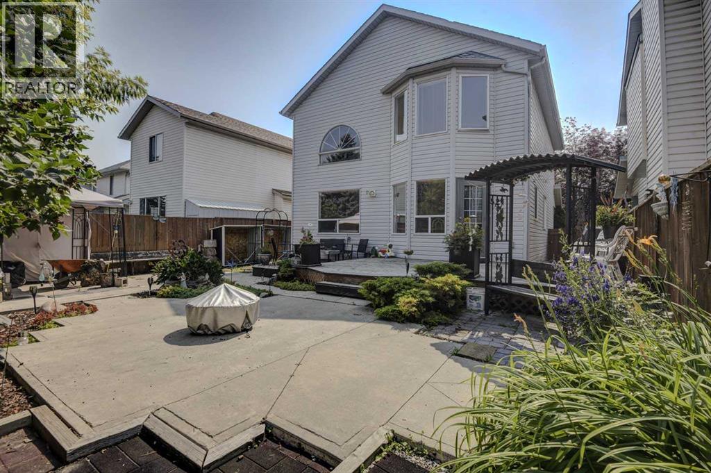 124 Del Ray Close NE - 28