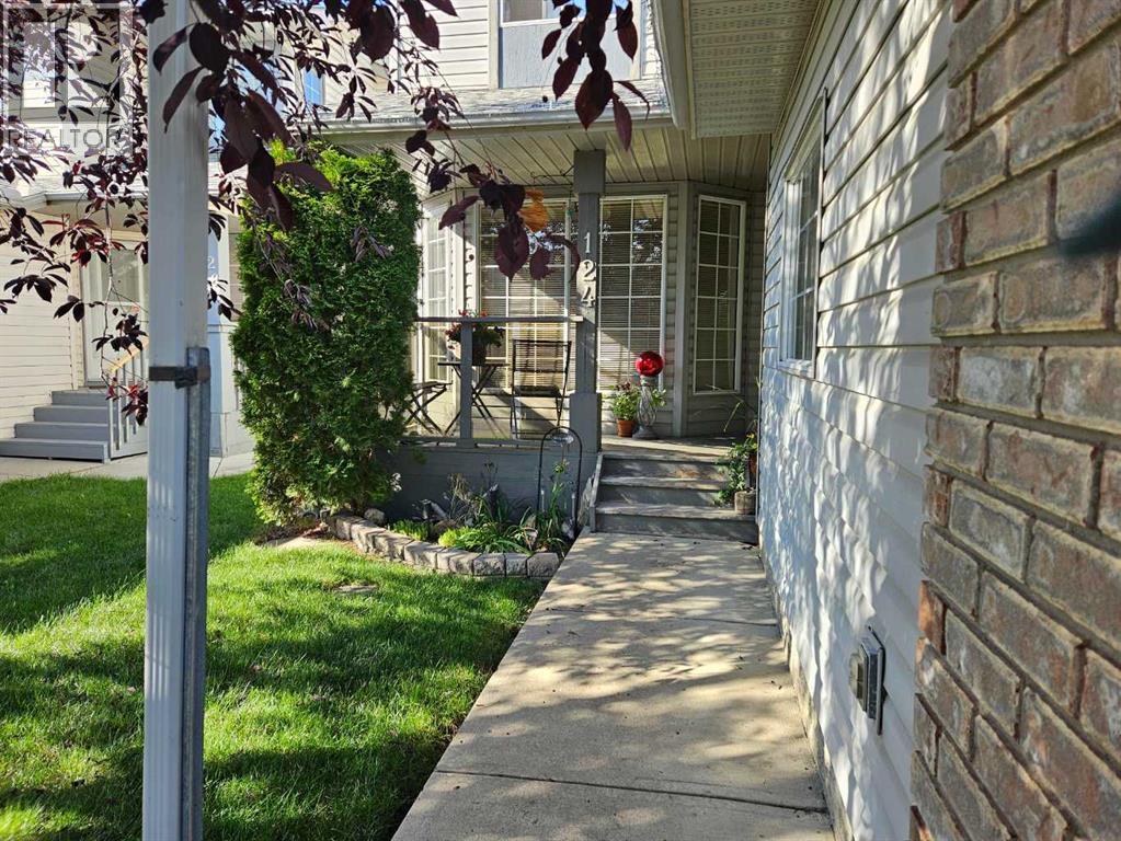 124 Del Ray Close NE - 2