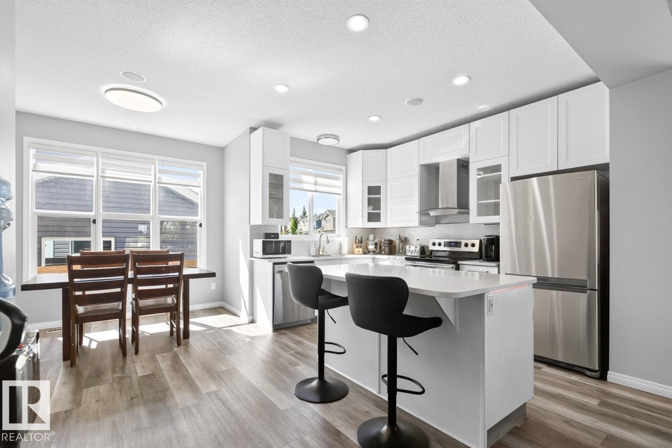 424 SIMMONDS WY - 10