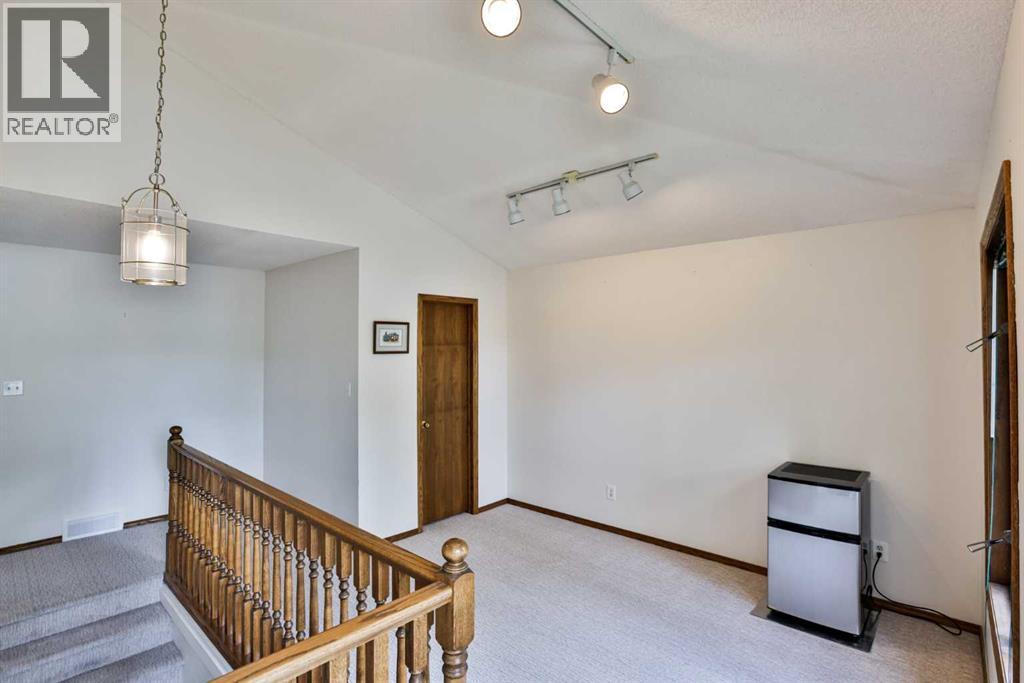 936 13 Street S - 12
