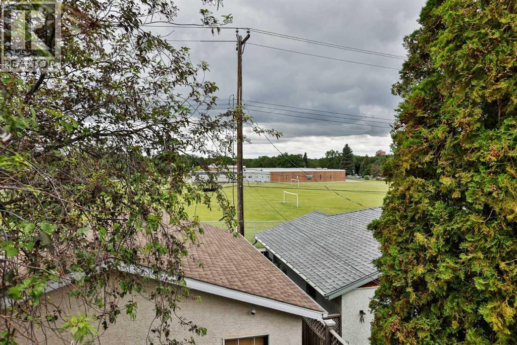 936 13 Street S - Image 20