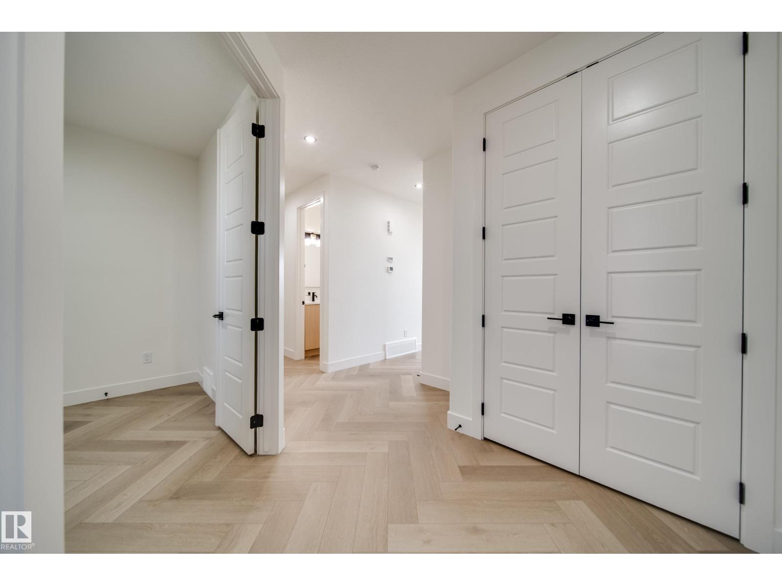 5 PIERWYCK LO - 3