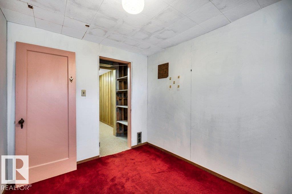 5127 110 ST NW - 29
