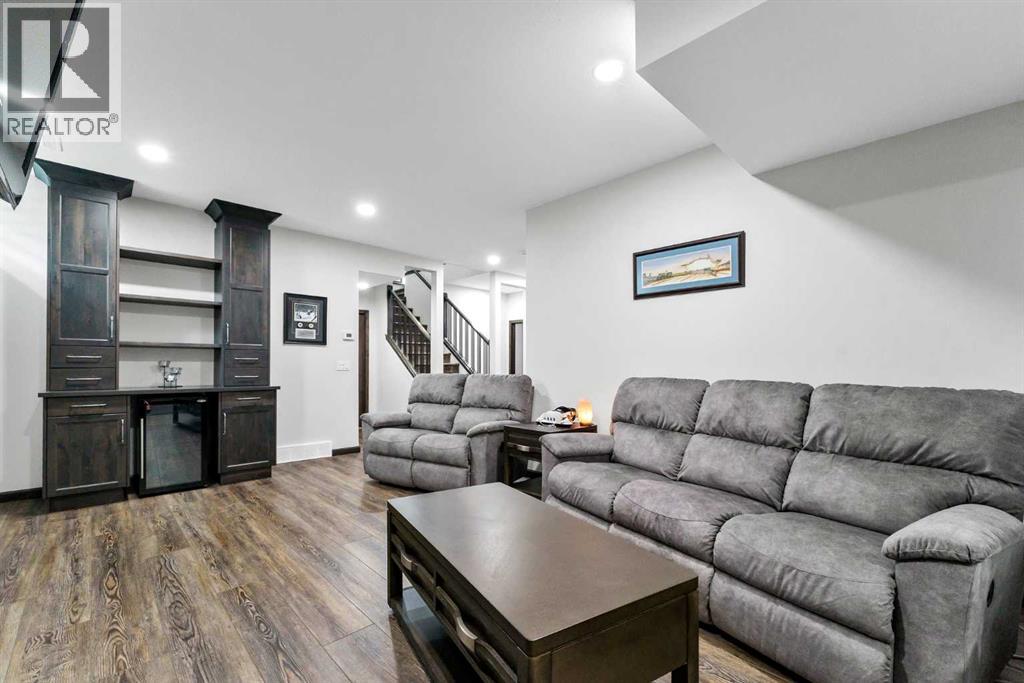 215 Hamptons Crescent SE - Image 28