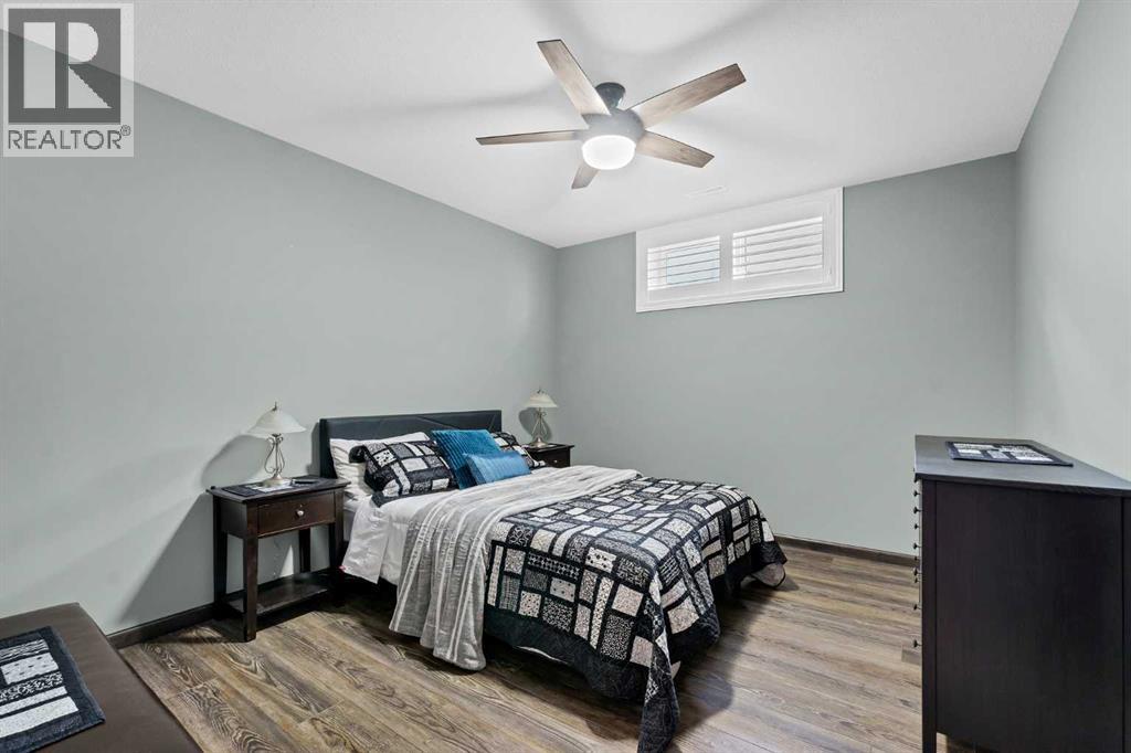 215 Hamptons Crescent SE - Image 33