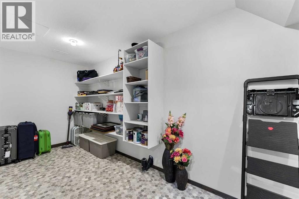 215 Hamptons Crescent SE - Image 37