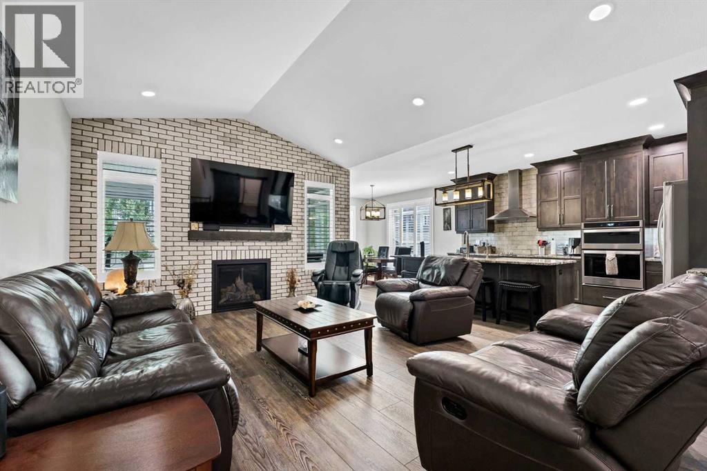 215 Hamptons Crescent SE - Image 4