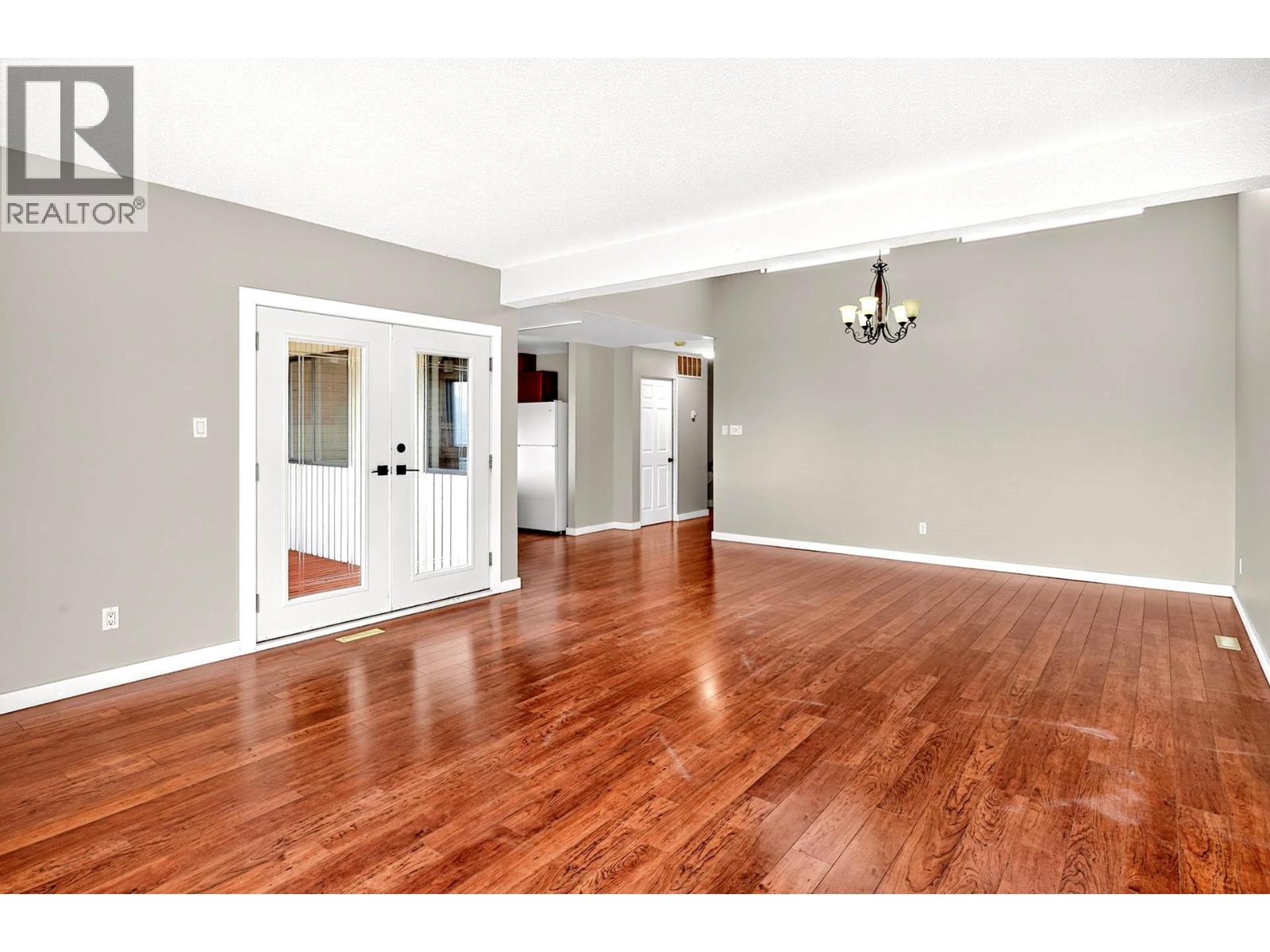 #45 137 McGILL Road - 14