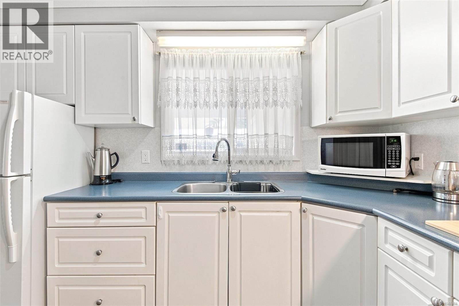 4391 11th Ave - Image 9