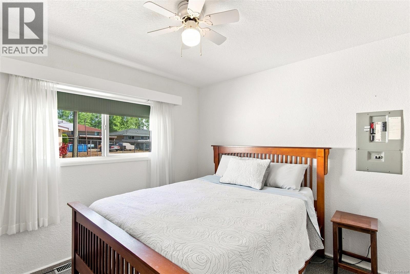 4391 11th Ave - 11