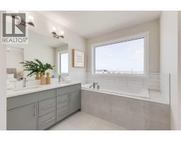 87 Bluerock Terrace Sw, Calgary, AB T2Y0Y3 Photo 30