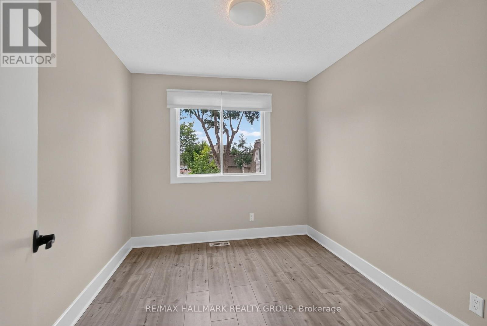 2998 FAIRLEA CRESCENT - 24
