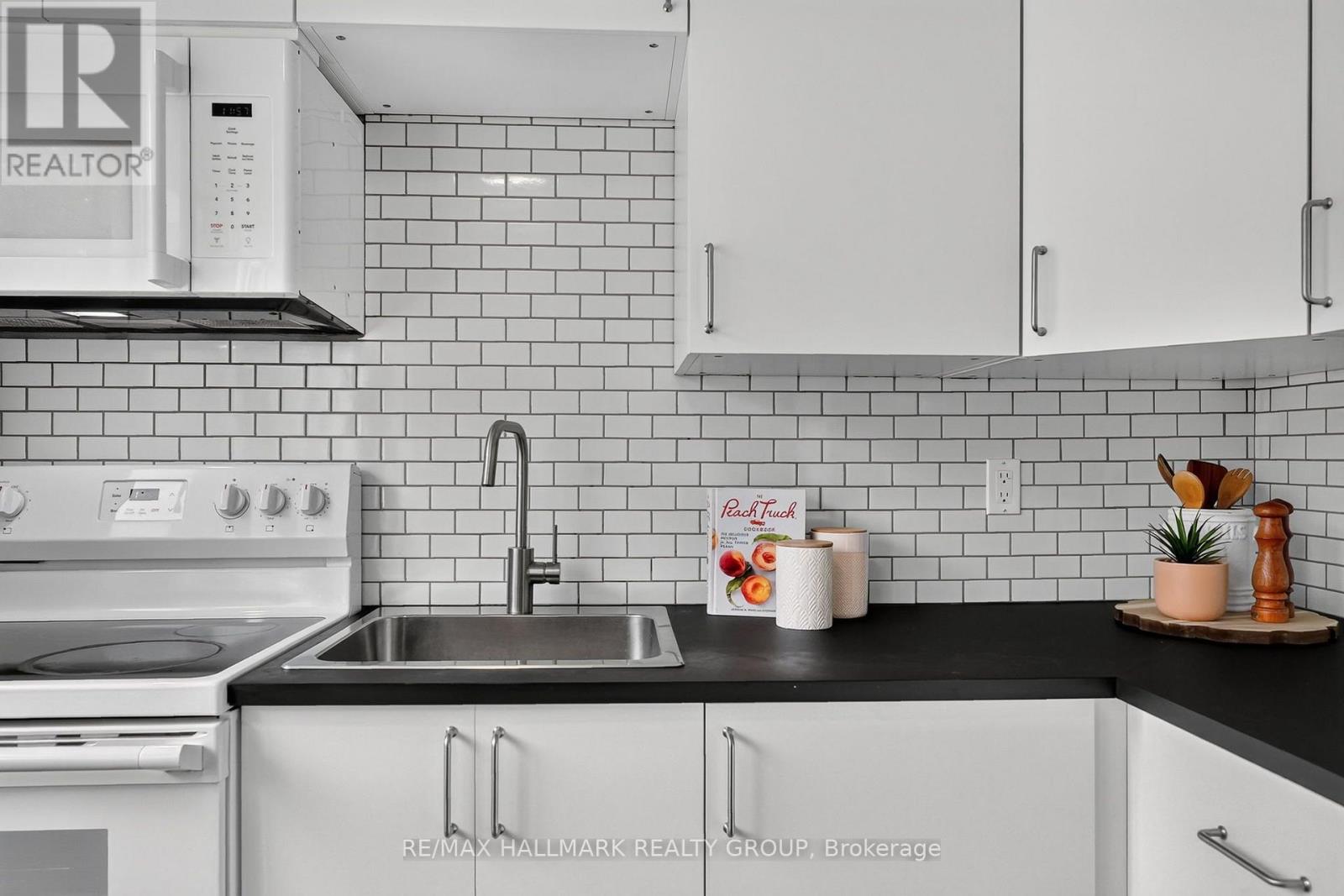 2998 FAIRLEA CRESCENT - 8