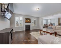 Family room - 190 Bartonia Circle, Ottawa, ON K4A3V1 Photo 9