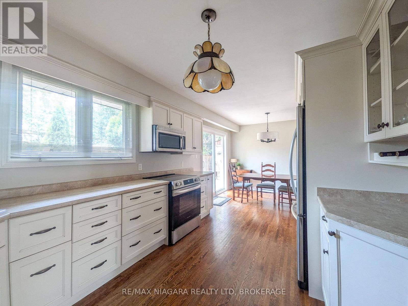 3139 CHIPMAN CRESCENT - 11