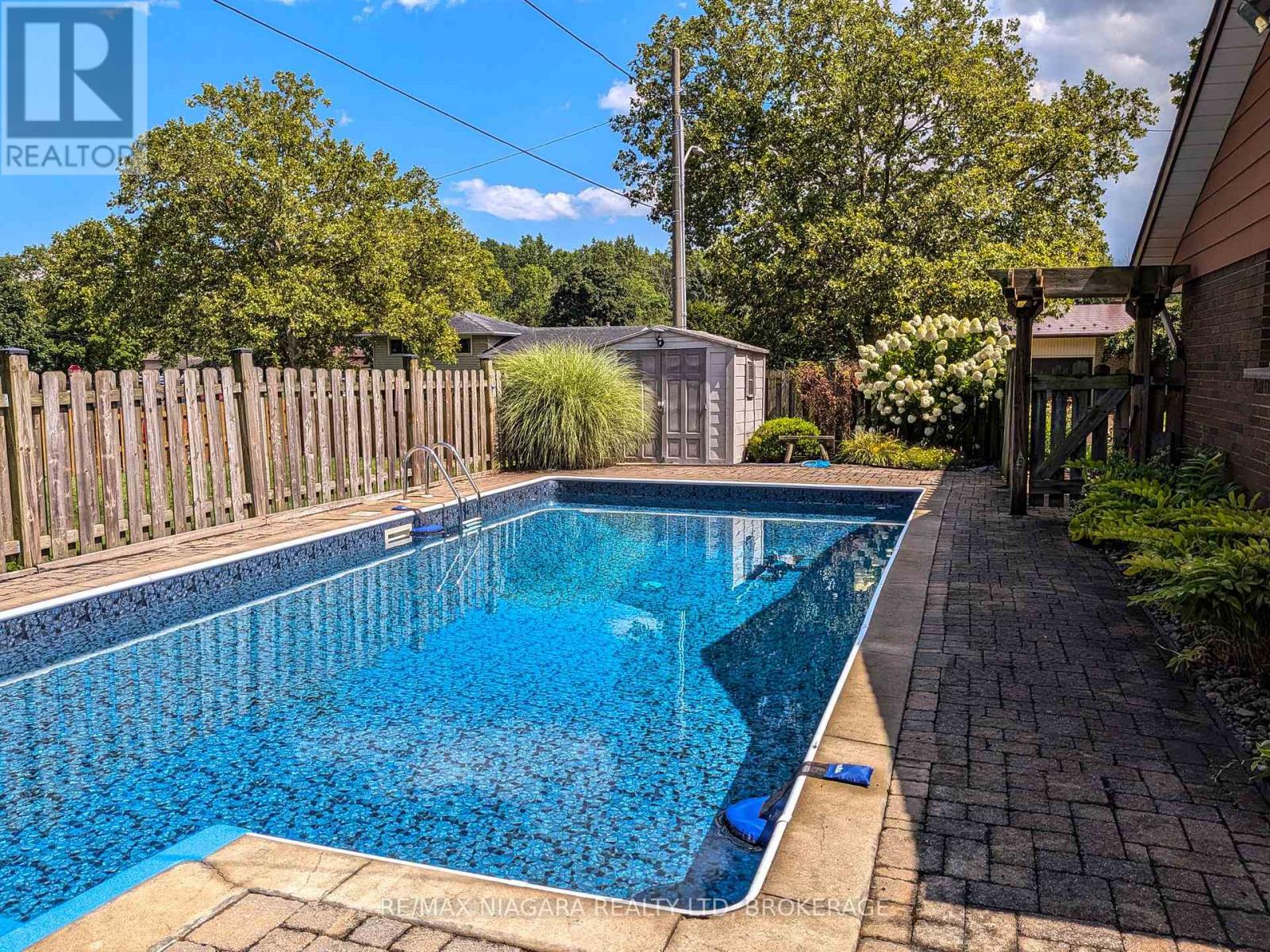 3139 CHIPMAN CRESCENT - 4