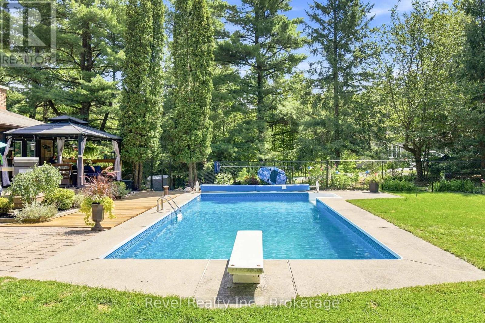 20 THE PINES LANE - Image 39