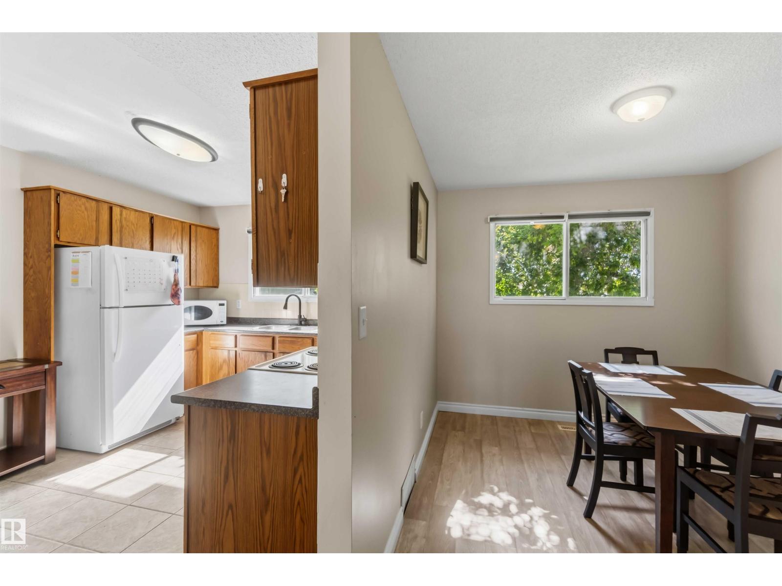 4210 49 ST - 13