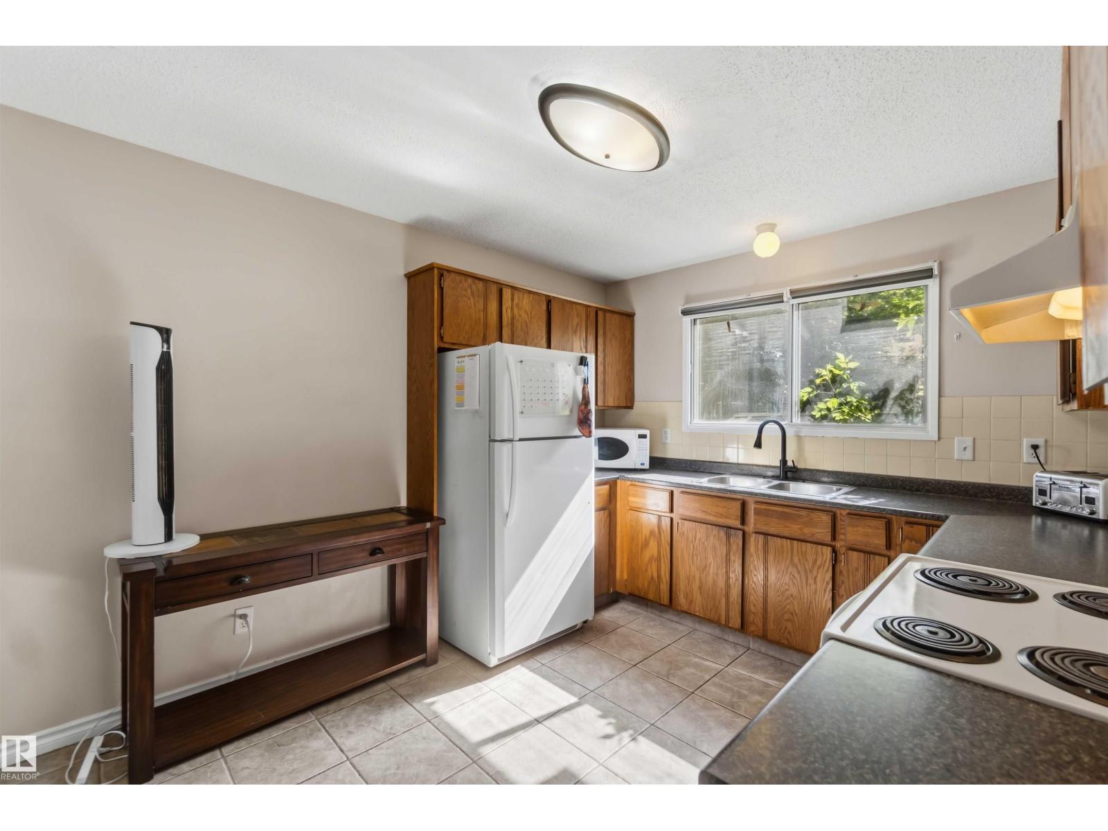 4210 49 ST - Image 17