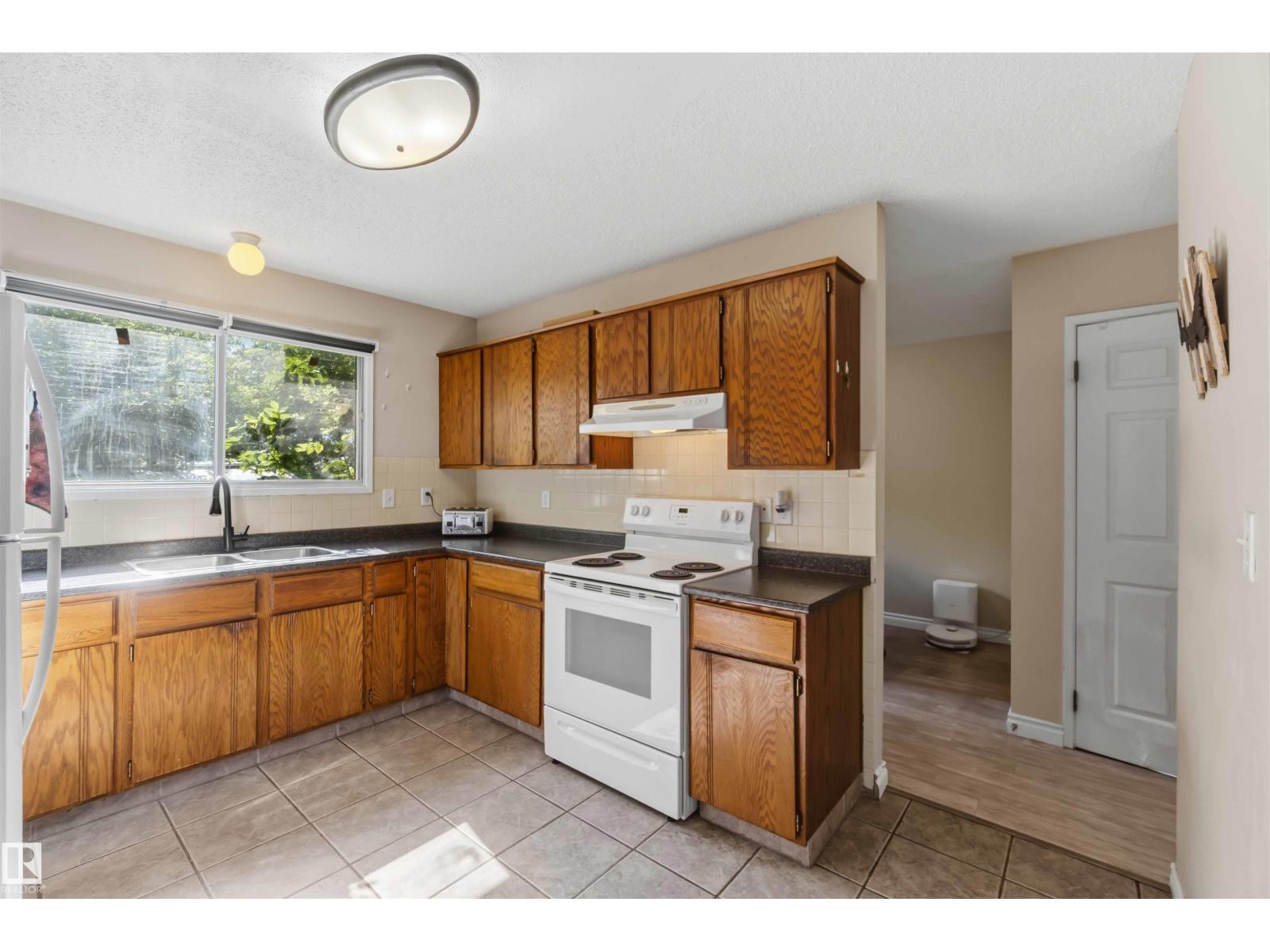 4210 49 ST - Image 18